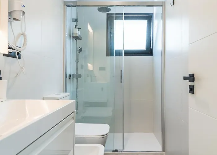 Otel La Vega De Ciudad Jardin 2*