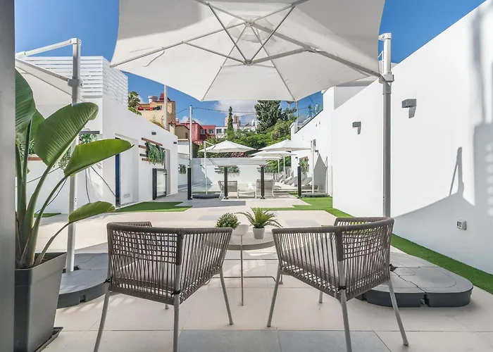 Otel La Vega De Ciudad Jardin 2*